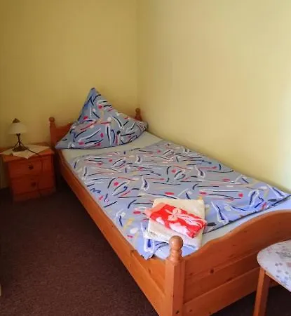 Zimmervermietung Leuba Lägenhet