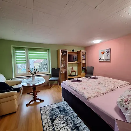 Zimmervermietung Leuba Apartment Ostritz