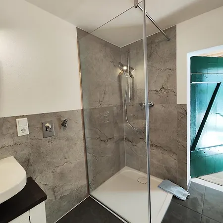 Zimmervermietung Leuba Apartment